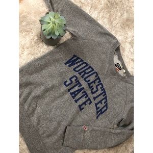 Worcester State College crewneck 📚